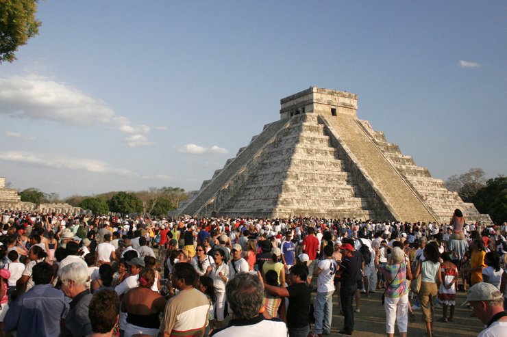 cancun-equinox-at-chichen-itza.jpg