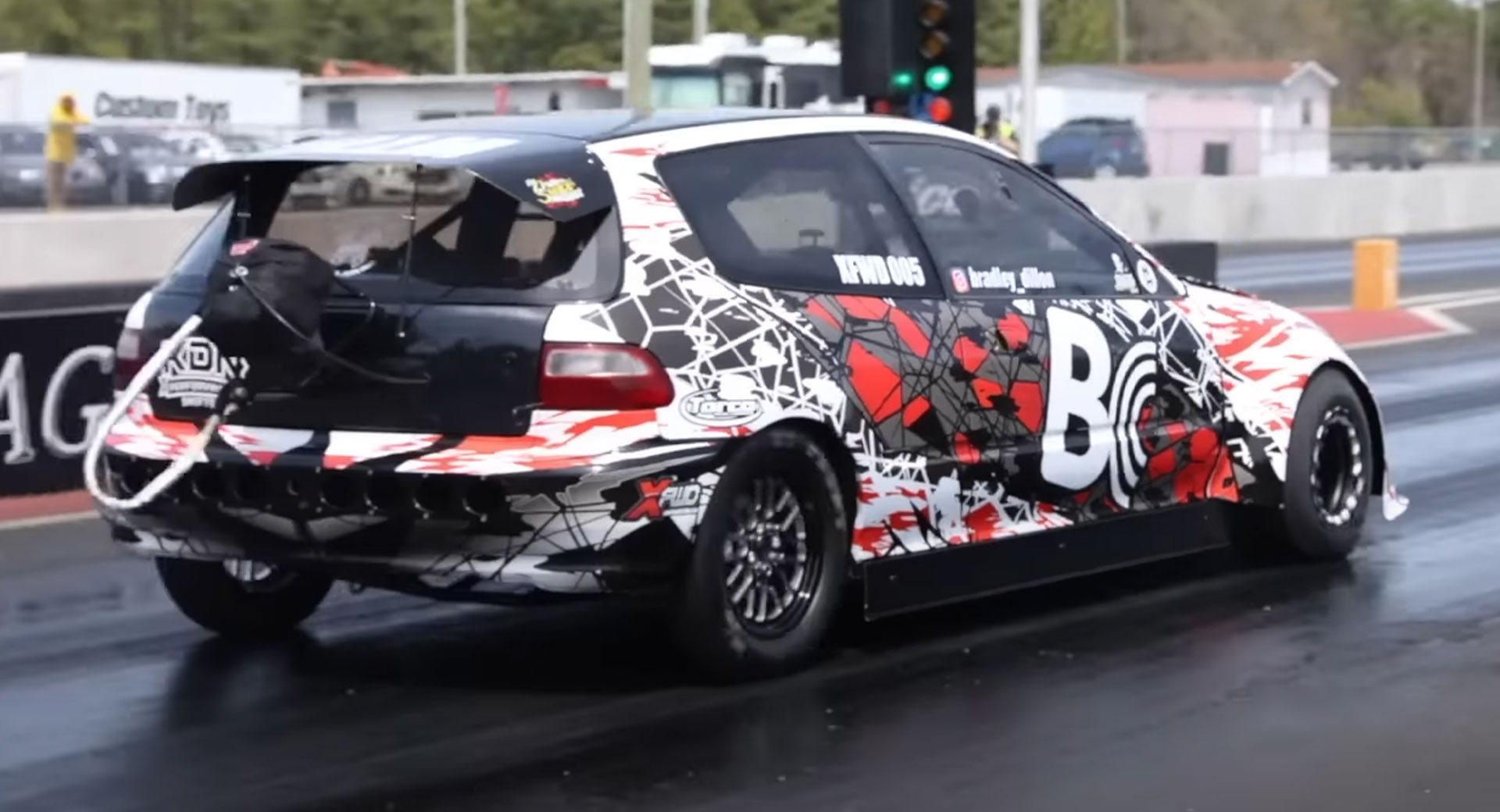 Honda-Civic-Drag-Racing.jpg